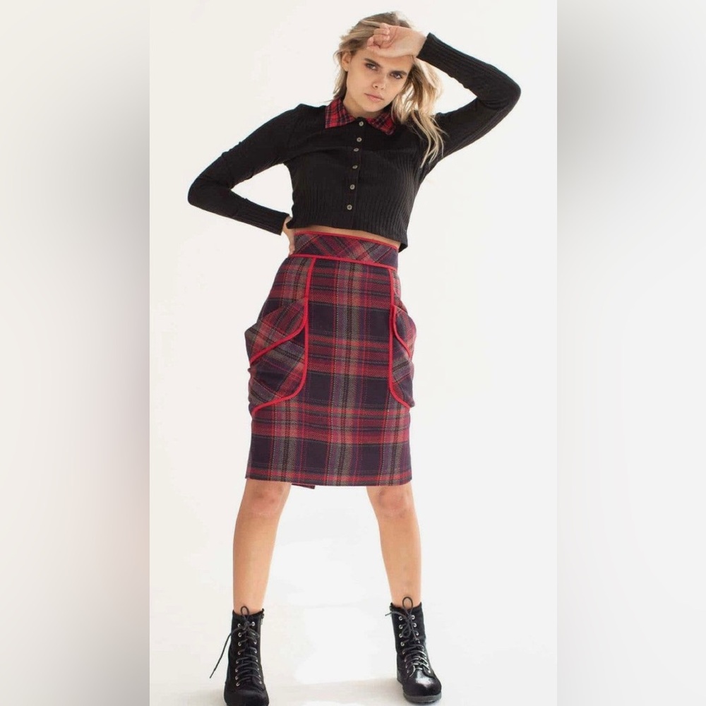 Anthropologie Red and Navy Plaid Pencil Skirt with Contrasting Red Piping